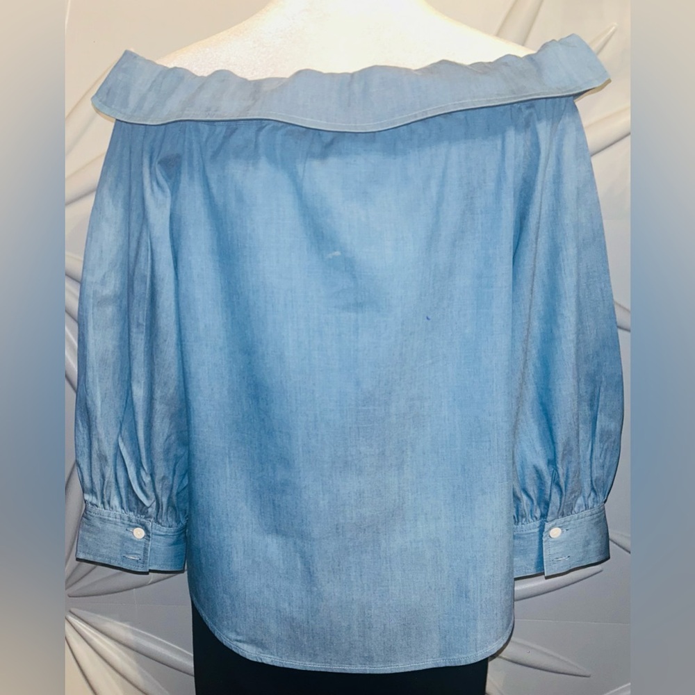 EUC Veronica Beard SZ 6 “Britta” chambray off the shoulder button down top - Picture 3 of 6